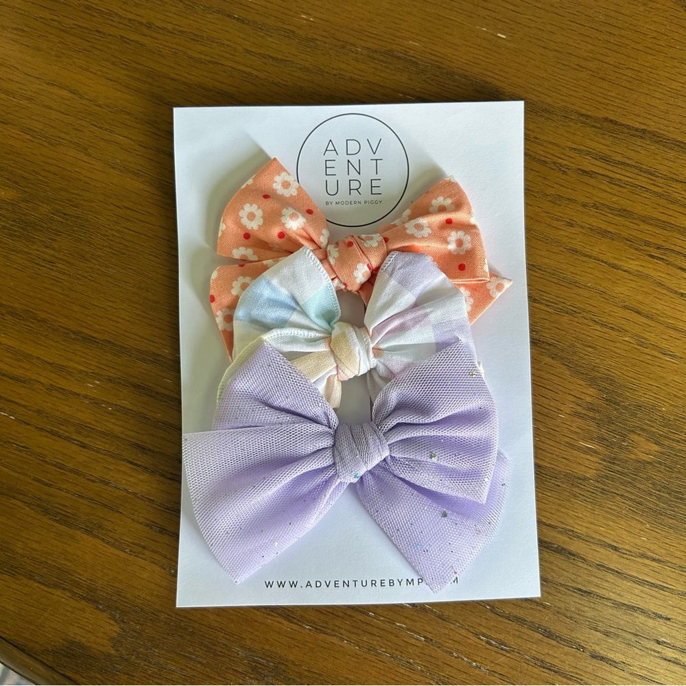 Modern Piggy Spring Floral Bow Clip Set - NEW!
